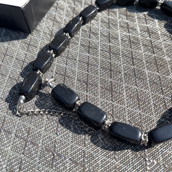 Soho Bijioux Distinction Black onyx necklace with intricate silver accents - Picture 7 of 7